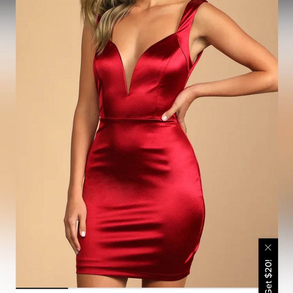 Body con backless red dress